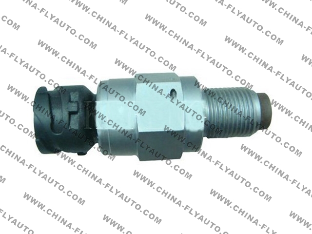 015 542 27 17<br>Sensor,Fly auto parts